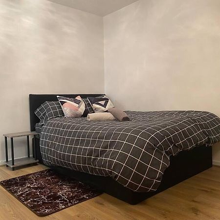 2 Bedroom Flat Camberwell Grove London Bagian luar foto