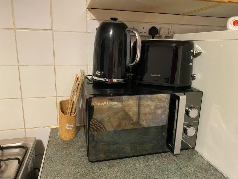 2 Bedroom Flat Camberwell Grove London Bagian luar foto