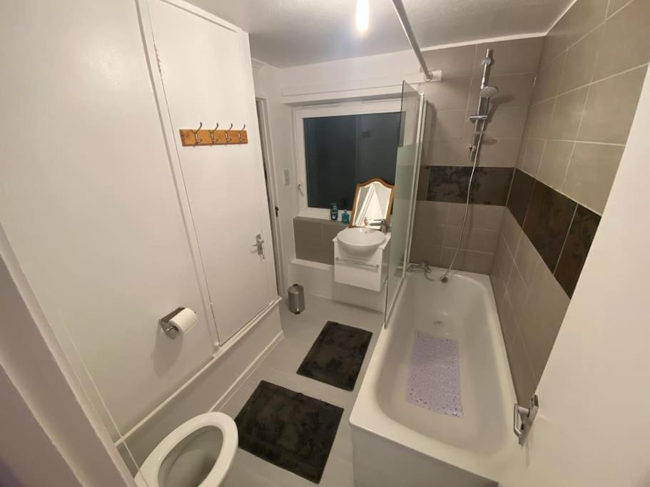 2 Bedroom Flat Camberwell Grove London Bagian luar foto